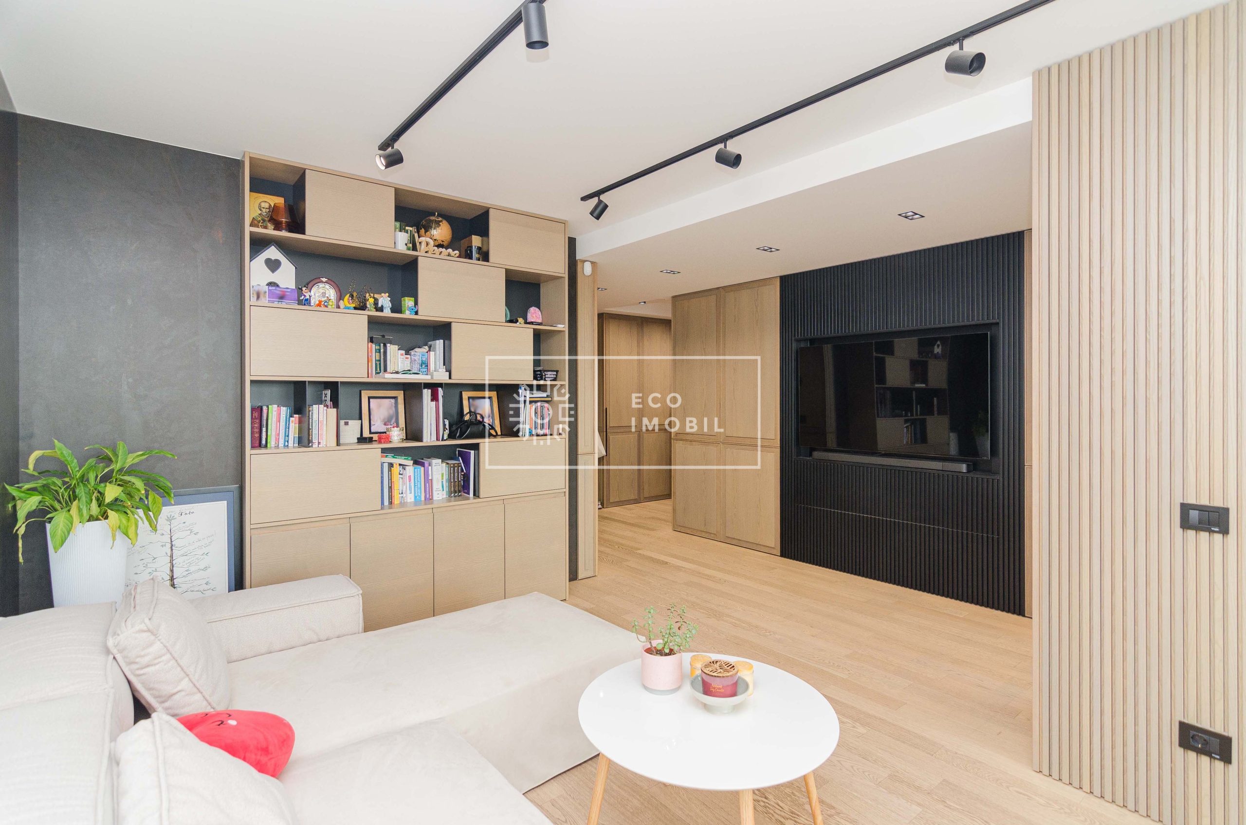 str. Mihail Sadoveanu